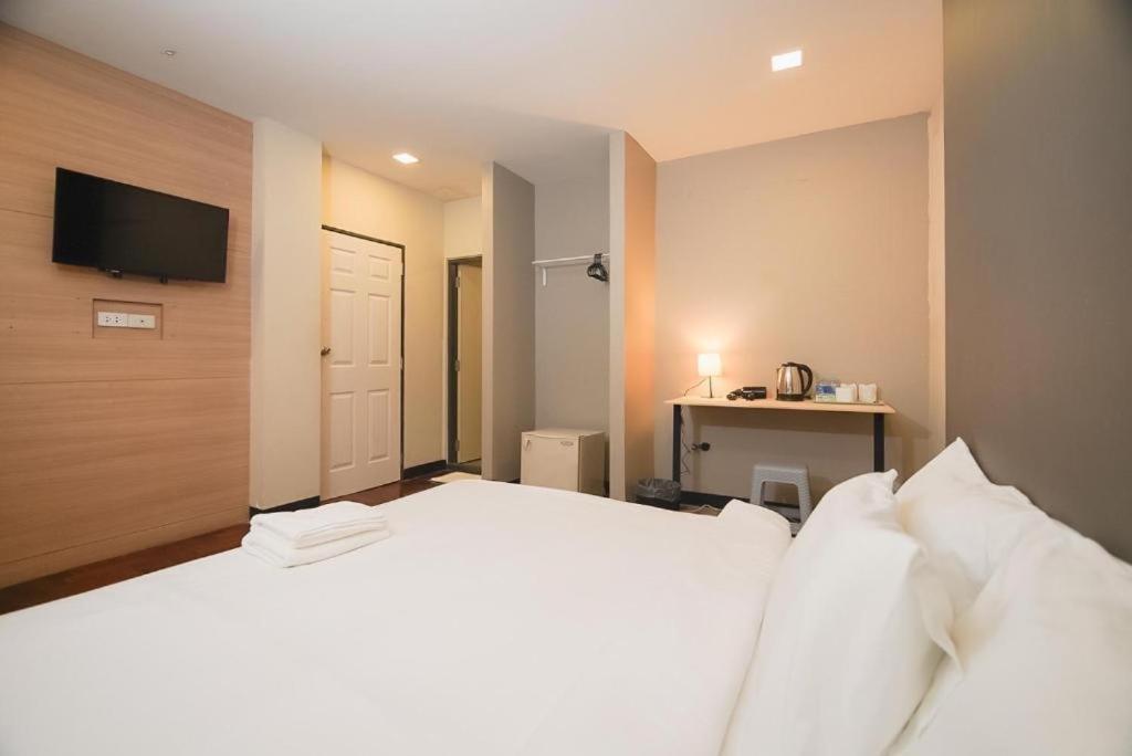 Z Go Inn Bts St Louis Silom V โกอินน์ บีทีเอส เซนต์หลุยส์ สีลม 3 Bangkok Eksteriør bilde