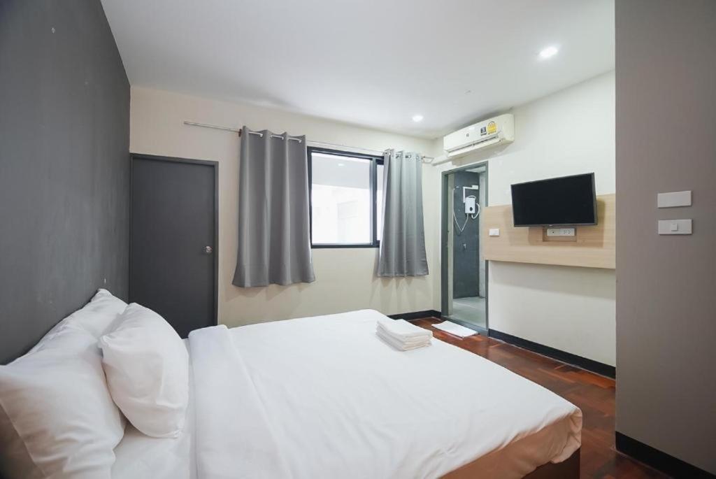 Z Go Inn Bts St Louis Silom V โกอินน์ บีทีเอส เซนต์หลุยส์ สีลม 3 Bangkok Eksteriør bilde