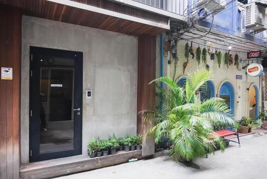 Z Go Inn Bts St Louis Silom V โกอินน์ บีทีเอส เซนต์หลุยส์ สีลม 3 Bangkok Eksteriør bilde